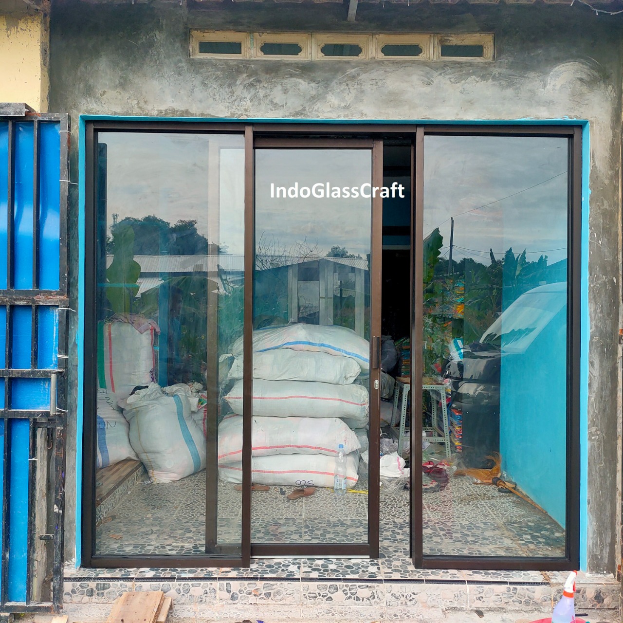 Kusen pintu Aluminium
