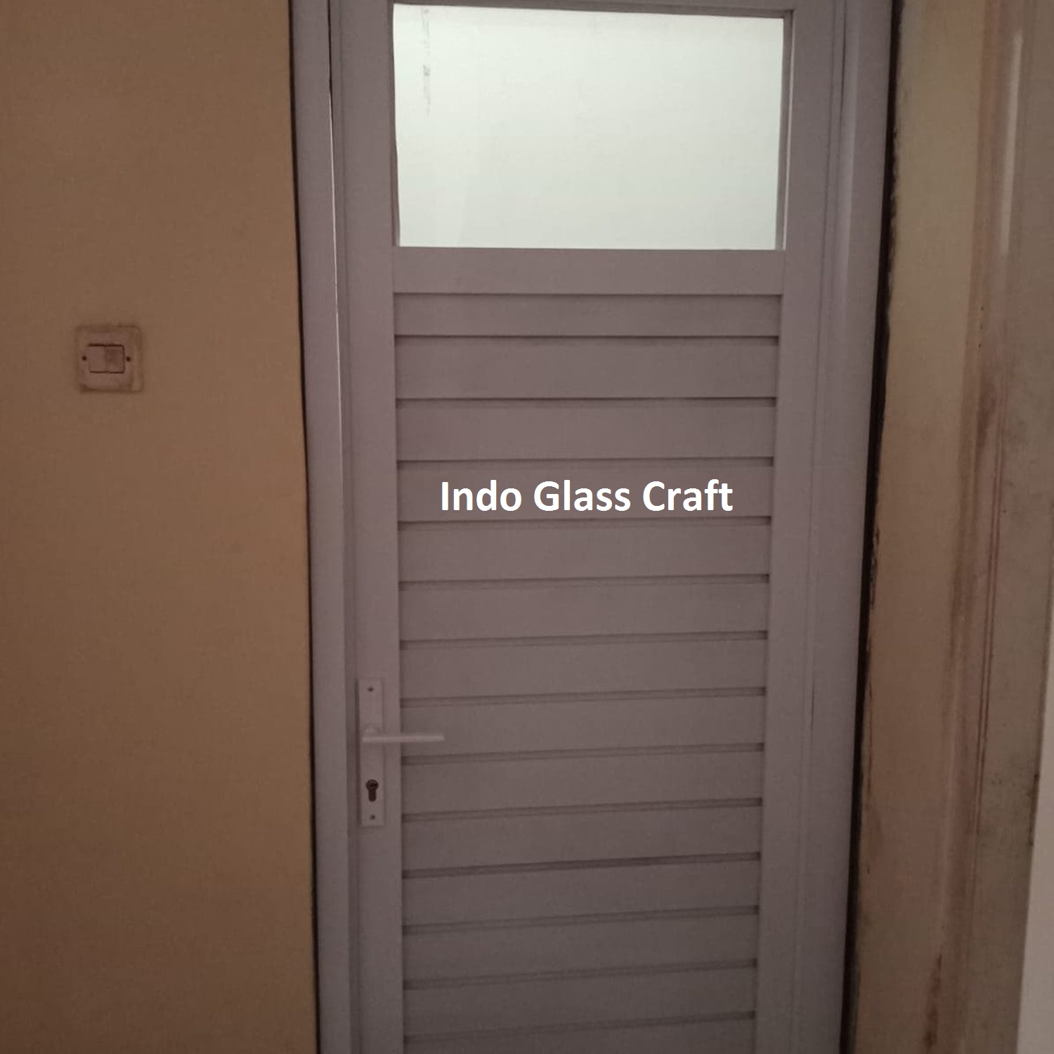 Kelebihan dan Kekurangan Kusen Pintu Aluminium