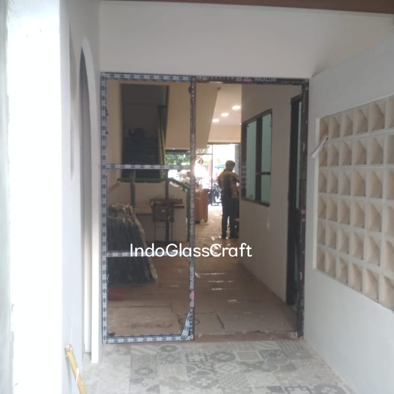 partisi aluminium pintu