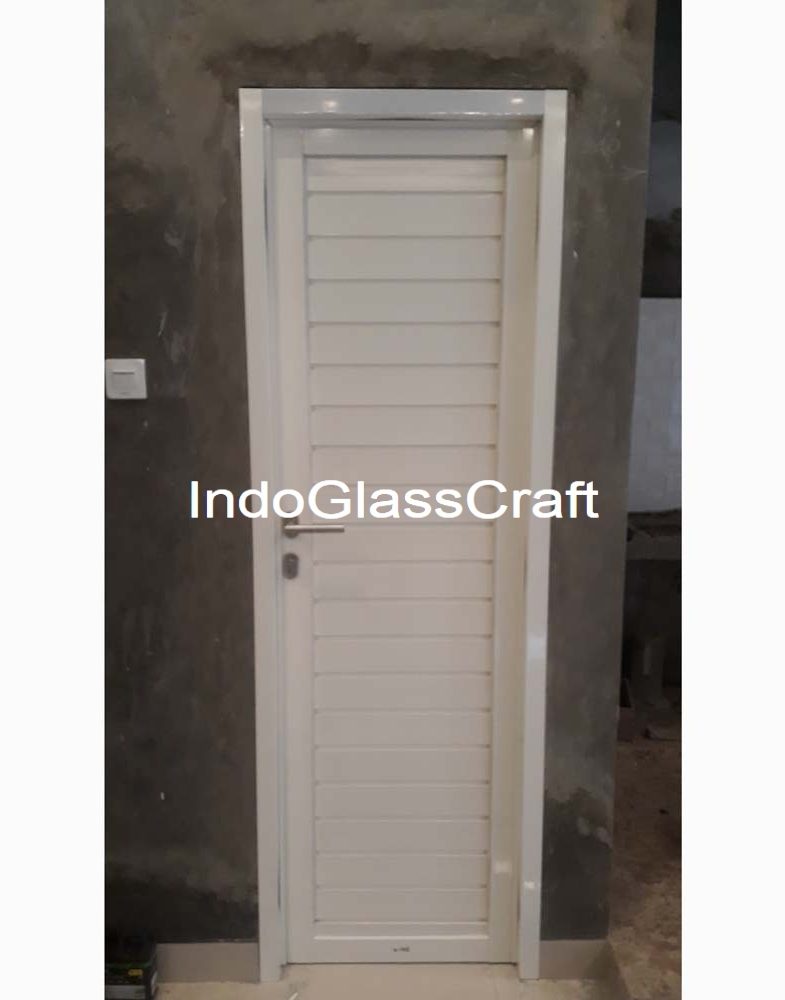 Pintu kamar mandi aluminium putih