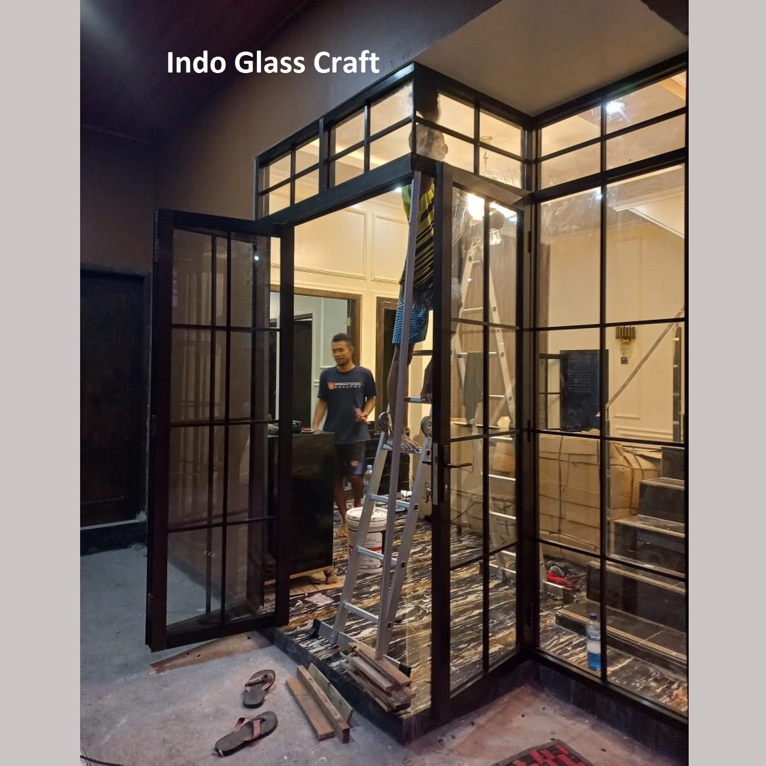 Partisi aluminium pintu