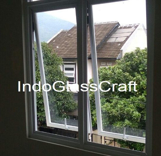 Jendela aluminium casement