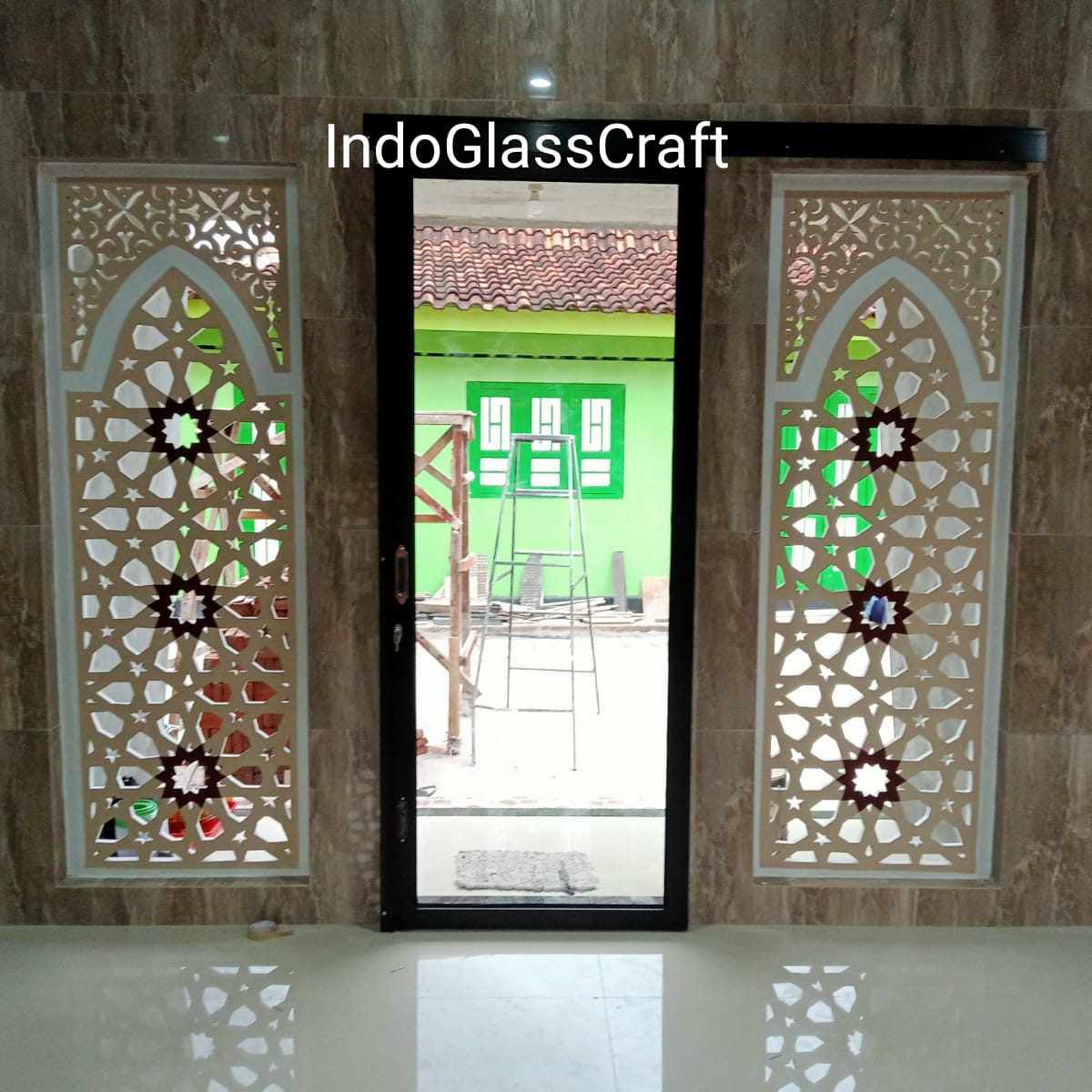 Pintu geser aluminium